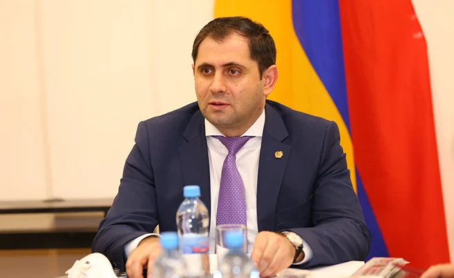 suren-papikyan